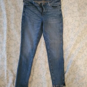 Ae jeans size 8 xshort